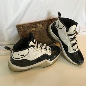 Nike Air Zoom White and Black Patent Mens Size 11